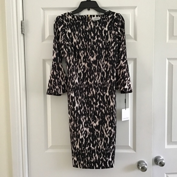 Calvin Klein black/white/light pink leopard print bell sleeve dress size 4 - Picture 3 of 6